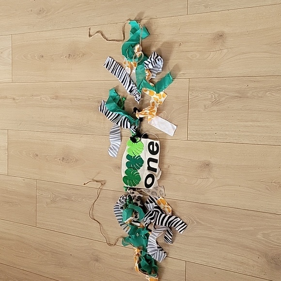 Cute " one" banner - Picture 2 of 3